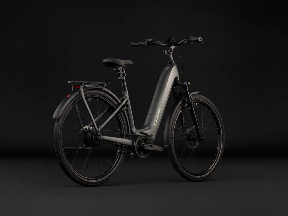 Cube Kathmandu Hybrid Deluxe Pro 800 blackforest´n´chrome – Ansicht 1