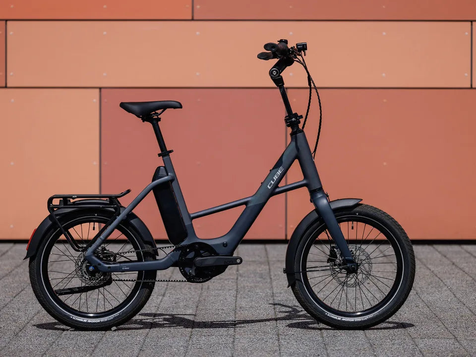 Cube Compact Hybrid Deluxe 540 nightsky´n´grey – Ansicht 1