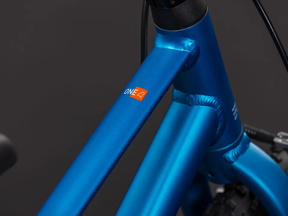 Cube Numove 140 topasblue´n´nebula – Ansicht 2