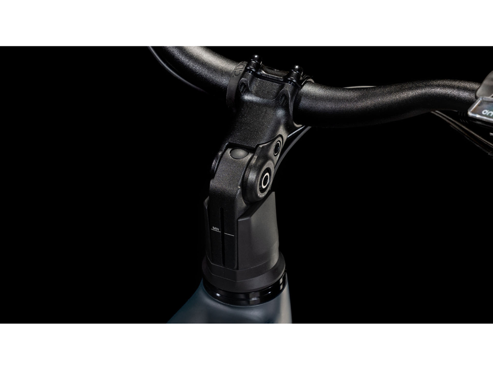 Cube Kathmandu Hybrid Comfort Pro 800 night´n´chrome – Detail 2