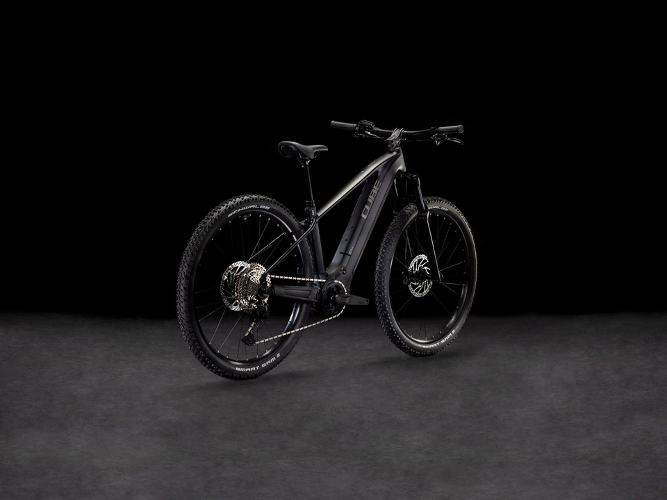 Cube Reaction Hybrid Race 800 black´n´metal – Detail 1