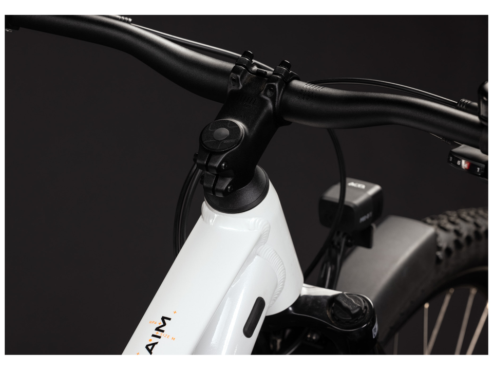 Cube Aim ONE FE metallicwhite´n´black – Detail 1