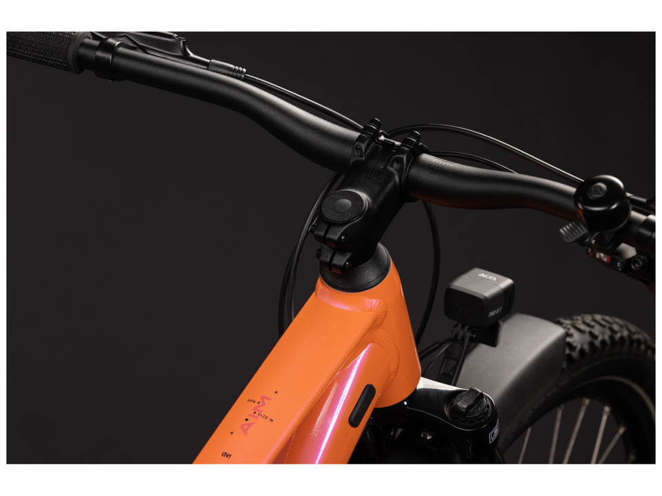 Cube Aim ONE FE salmon´n´black – Detail 1