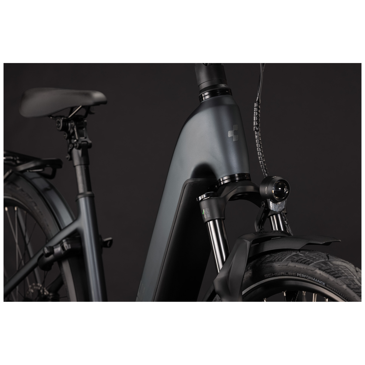 Kathmandu Hybrid Deluxe EXC 800