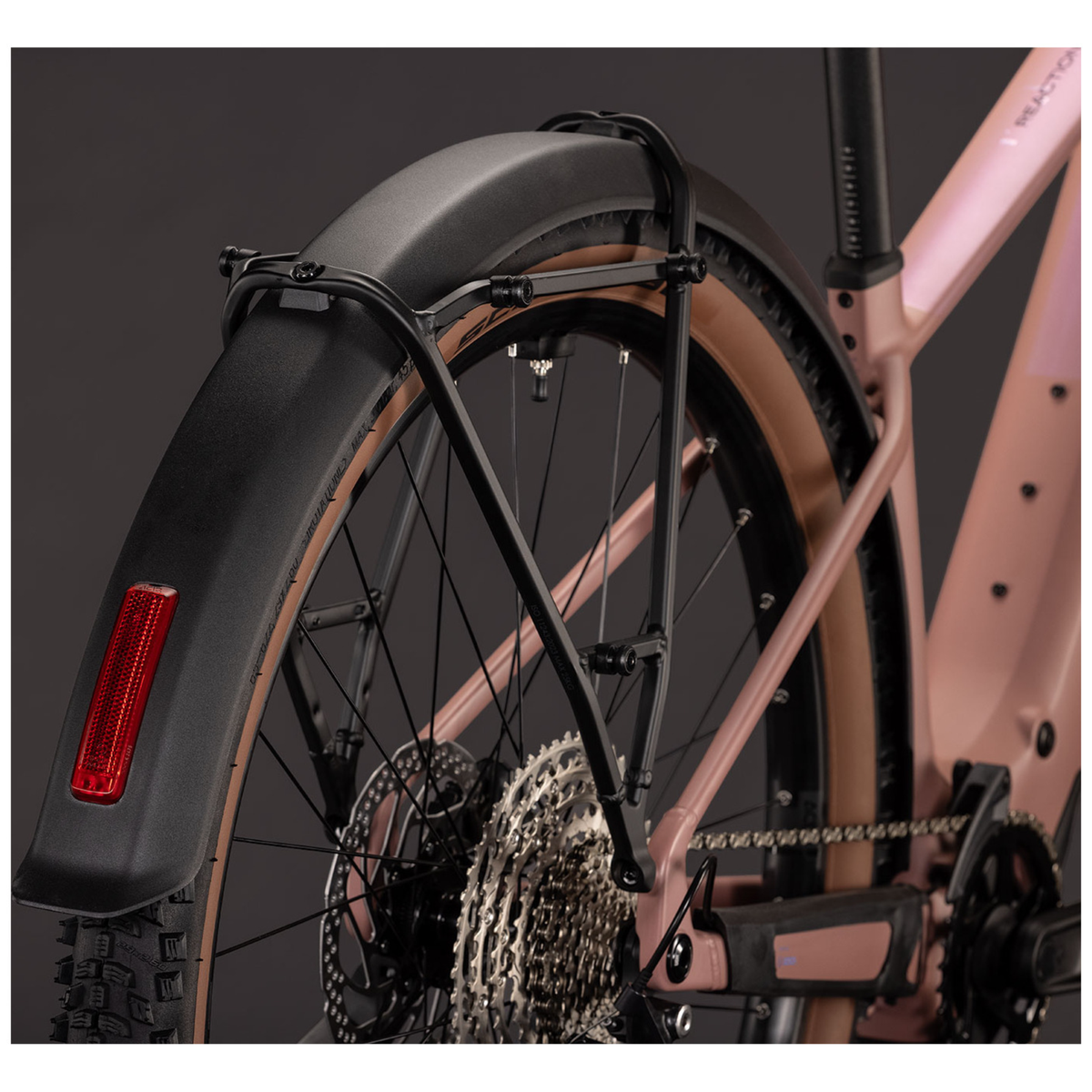 Reaction Hybrid Performance 720 FE