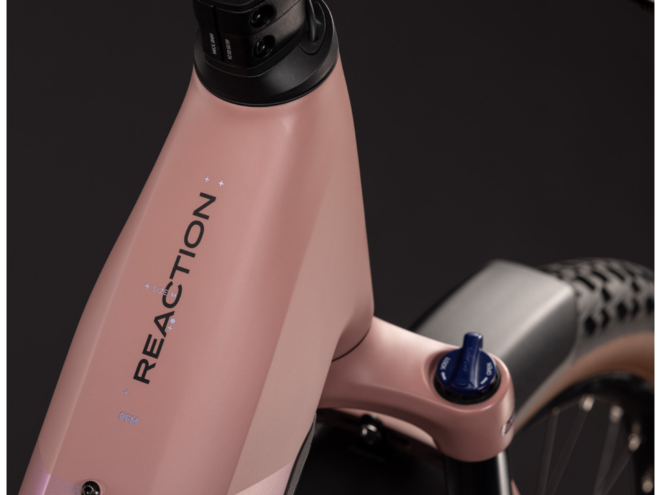 Cube Reaction Hybrid Performance 720 FE ruby´n´black – Detail 2