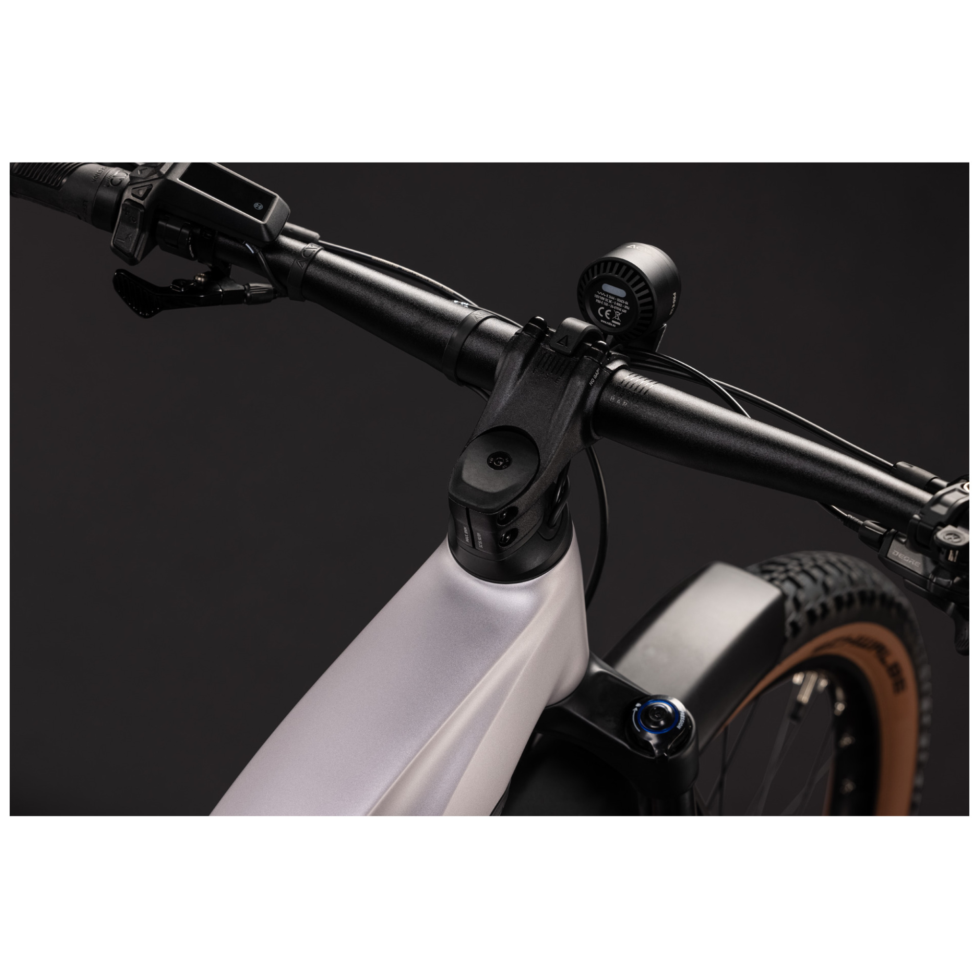 Reaction Hybrid Pro 800 FE