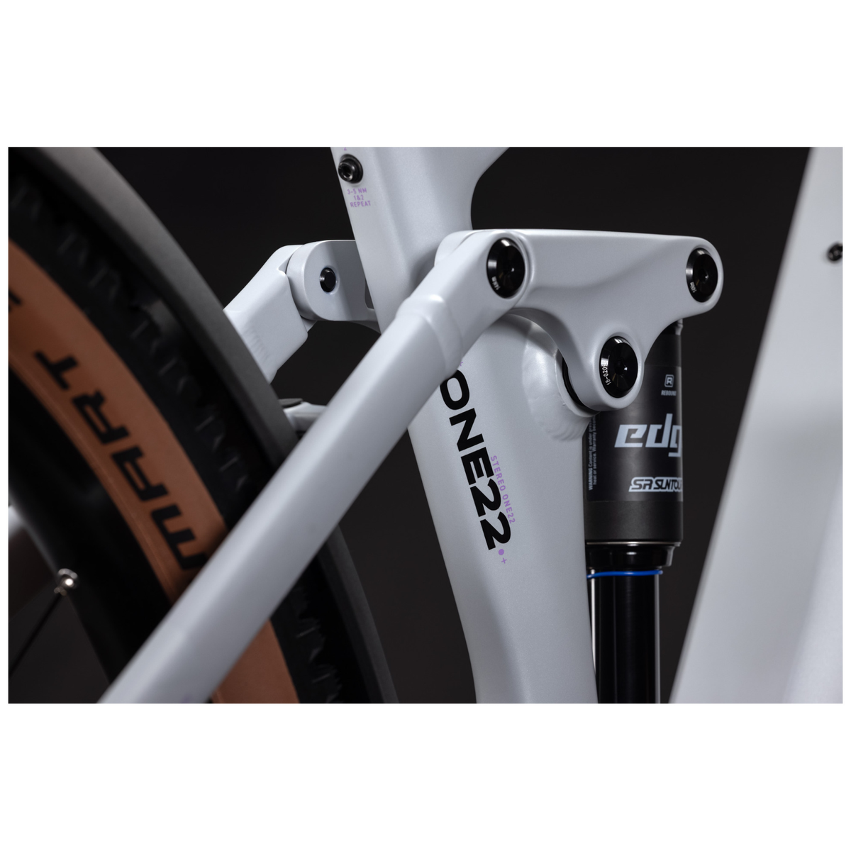Stereo Hybrid ONE22 Pro 800 FE