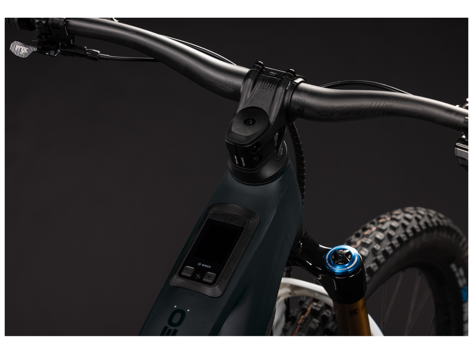 Cube Stereo Hybrid ONE44 HPC AT 800 carbon´n´white – Detail 1
