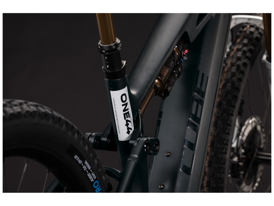 Cube Stereo Hybrid ONE44 HPC AT 800 carbon´n´white – Detail 3