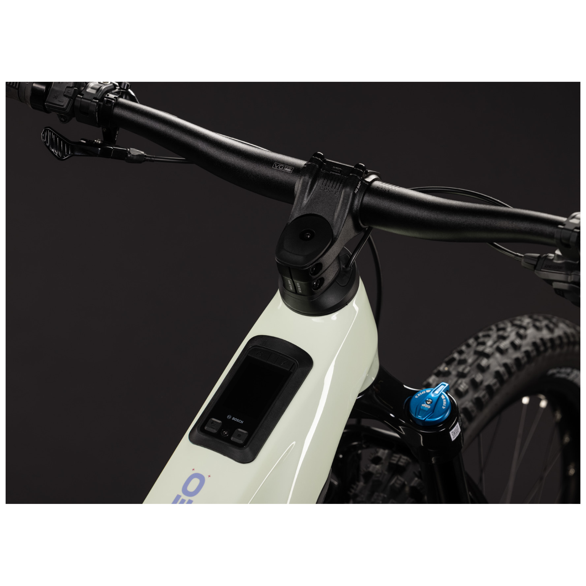 Stereo Hybrid ONE44 HPC Race 800