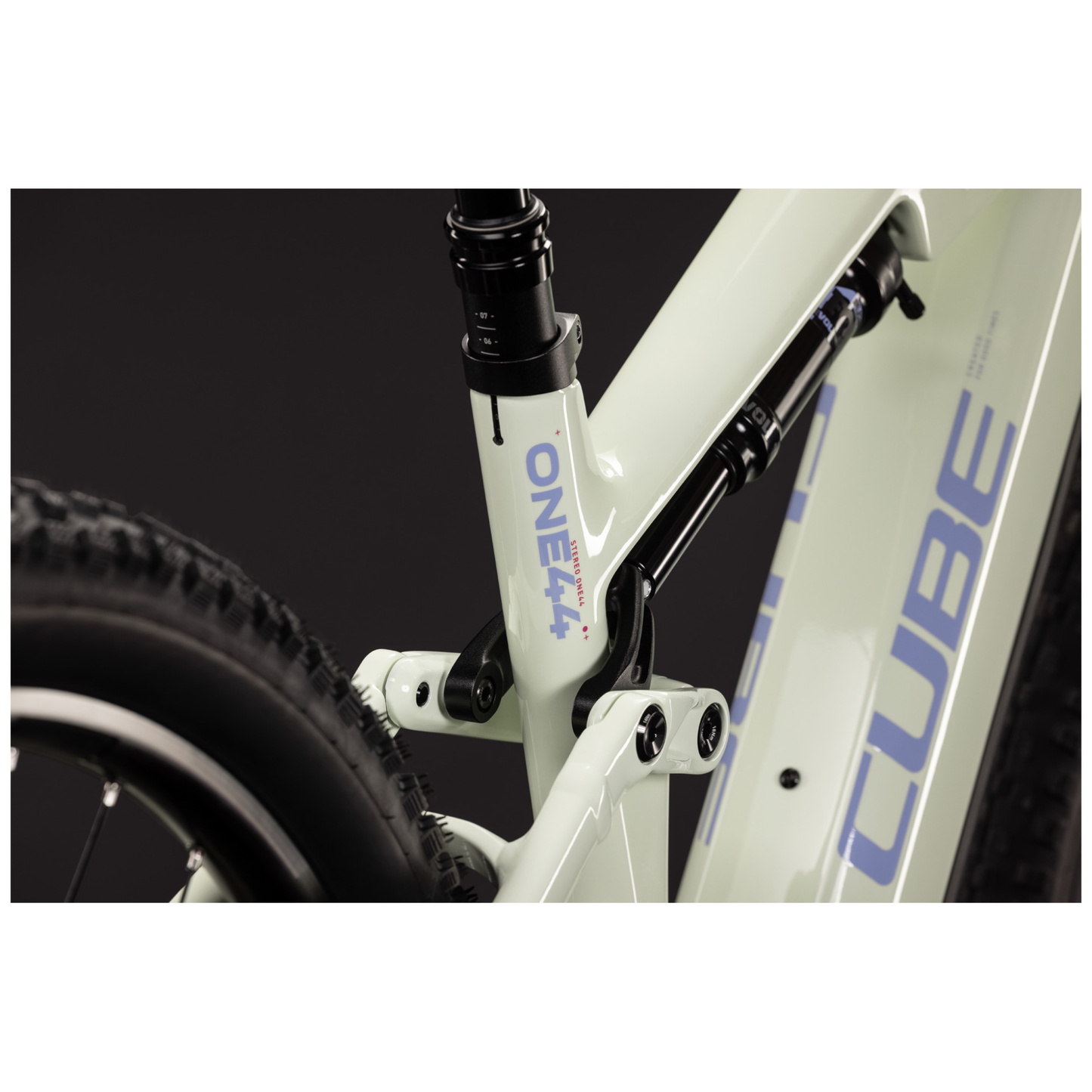 Stereo Hybrid ONE44 HPC Race 800