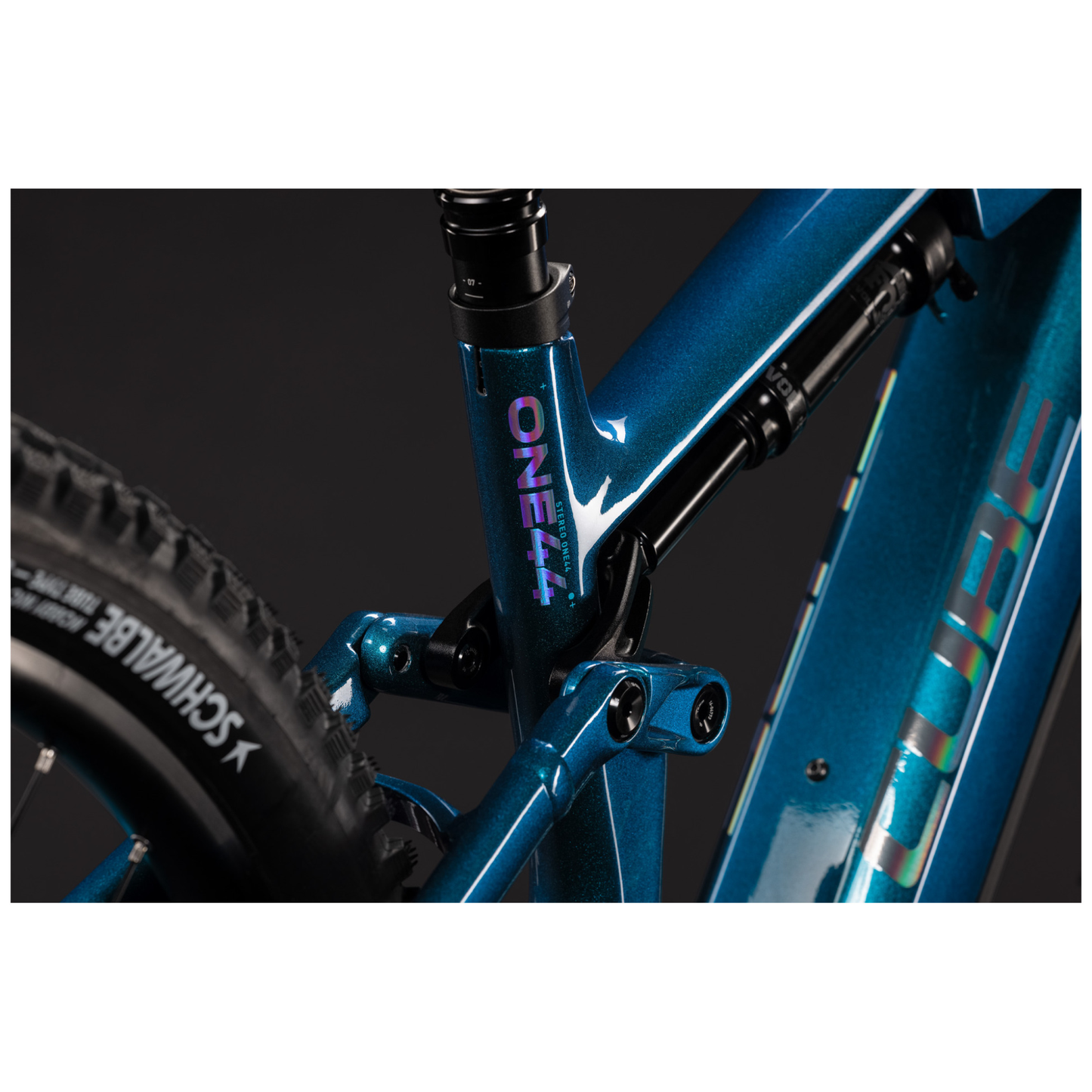 Stereo Hybrid ONE44 HPC Race 800